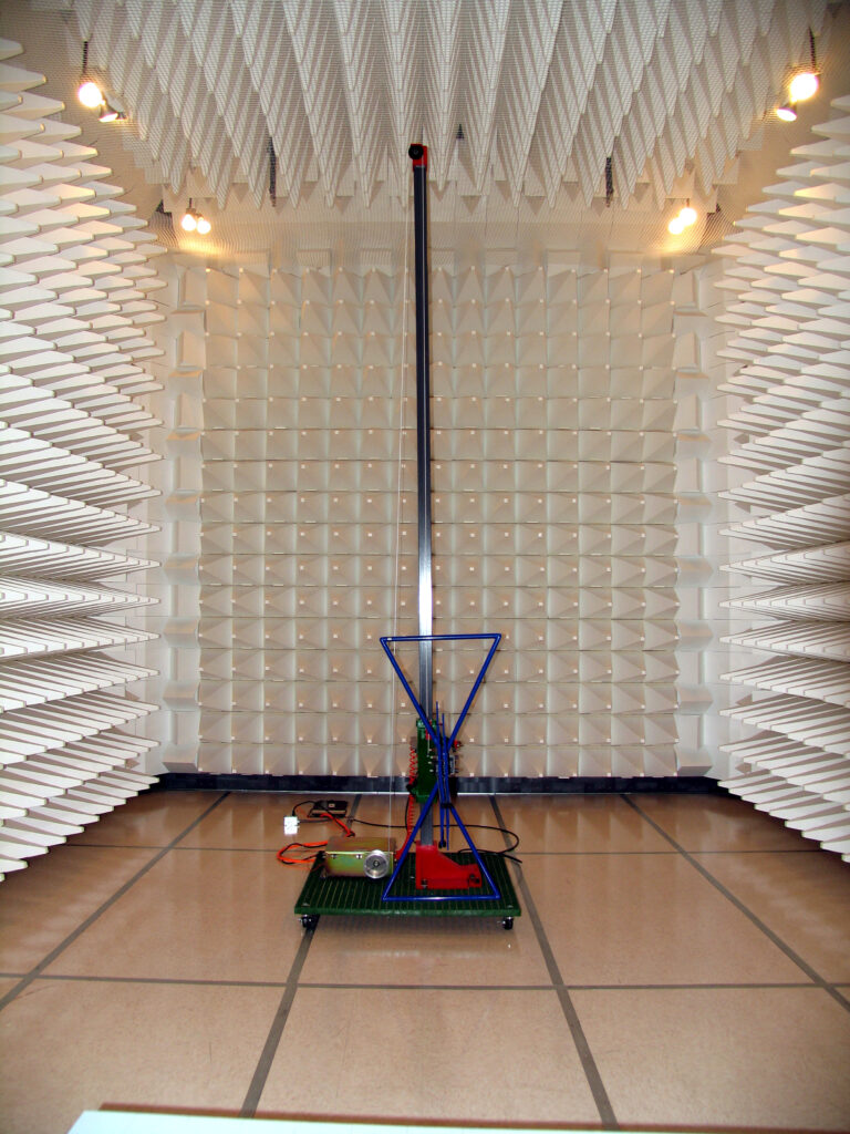 A semi-anechoic, full-scan height chamber